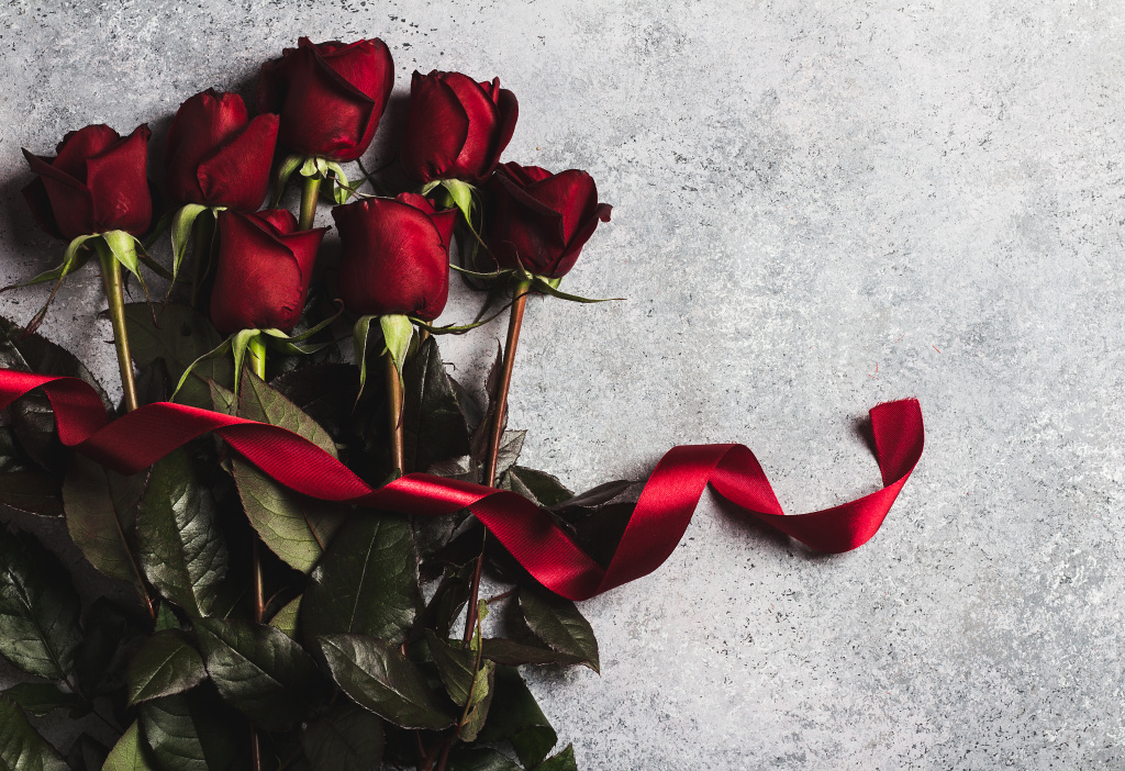 valentines-day-womens-mothers-day-red-rose-with-ribbon-gift-surprise.jpg